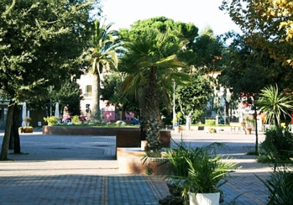 Appartamento In Villa Virginia Fino A 10 Ospiti Mondragone Extérieur photo