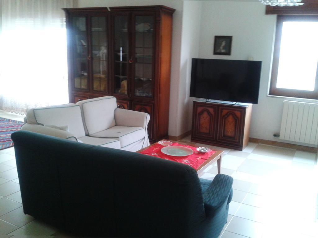 Appartamento In Villa Virginia Fino A 10 Ospiti Mondragone Chambre photo