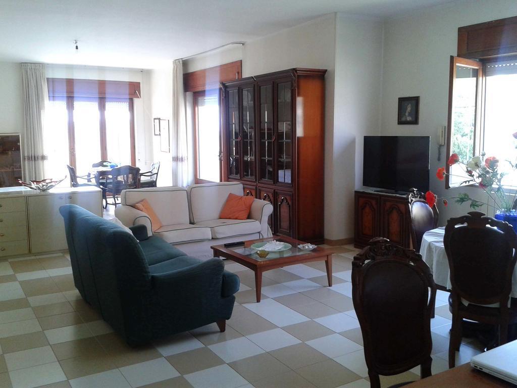 Appartamento In Villa Virginia Fino A 10 Ospiti Mondragone Extérieur photo